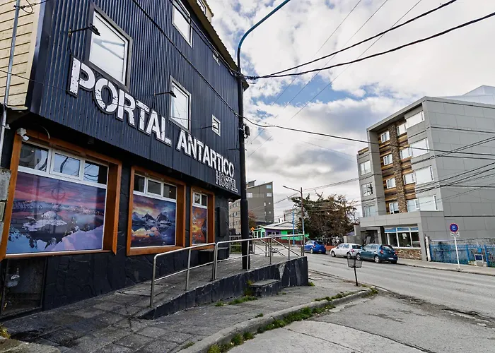 Portal Antartlco Hostel Ushuaia